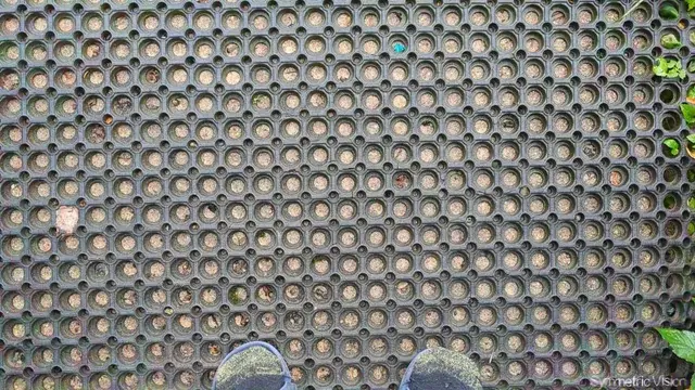 This rubber mat is showing signs of sentience, on acid