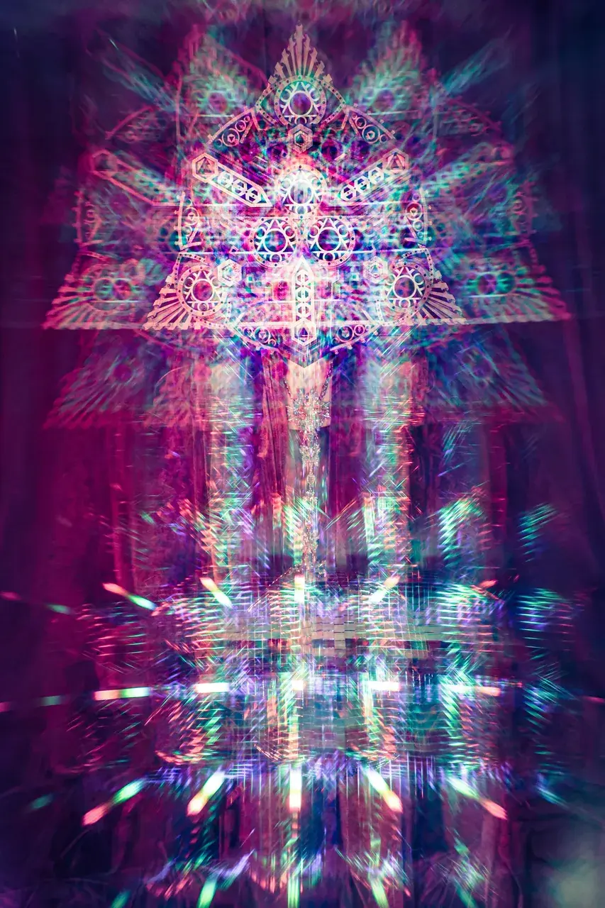 I made diffraction lenes for photoing my masks