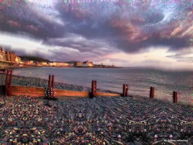 This Weird Wavy View At Aberystwyth Beach