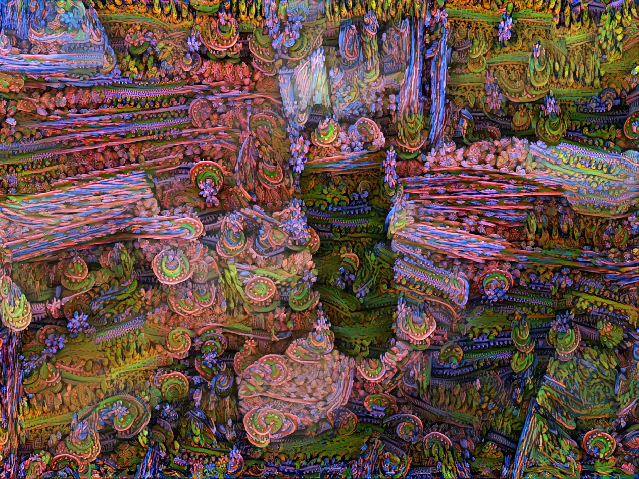 Staring back into the Fractal (~600ug LSD)