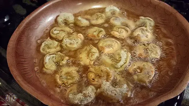 Frying that Shrimp on Acid (Embedded geometry, pattern recognition experiment)