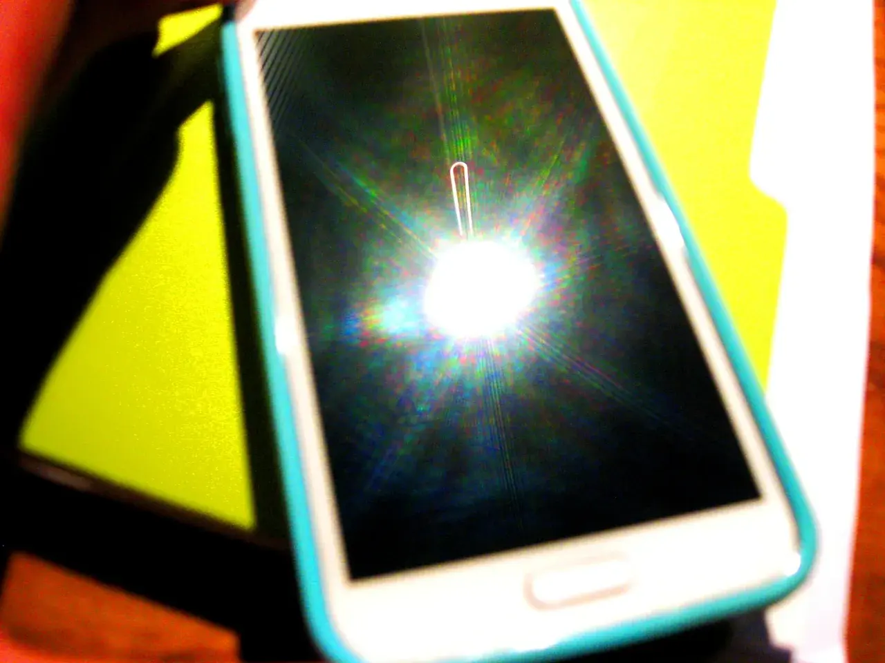 The reflection in my phone screen made this lamp look like it would on LSD