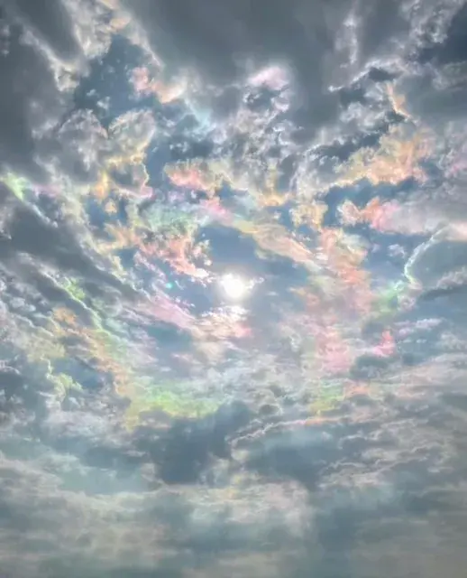 Staring at the clouds [LSD]