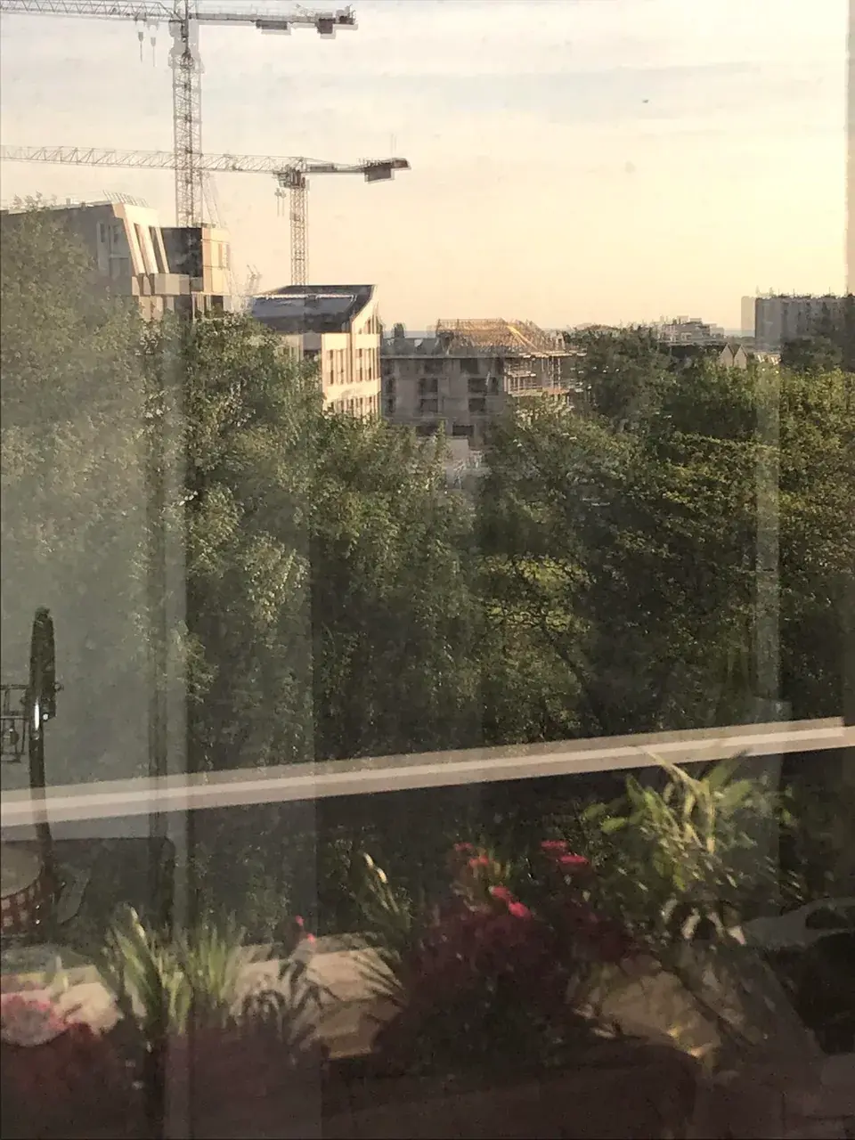 Quite accurate representation of 200ug peak on my windows reflects