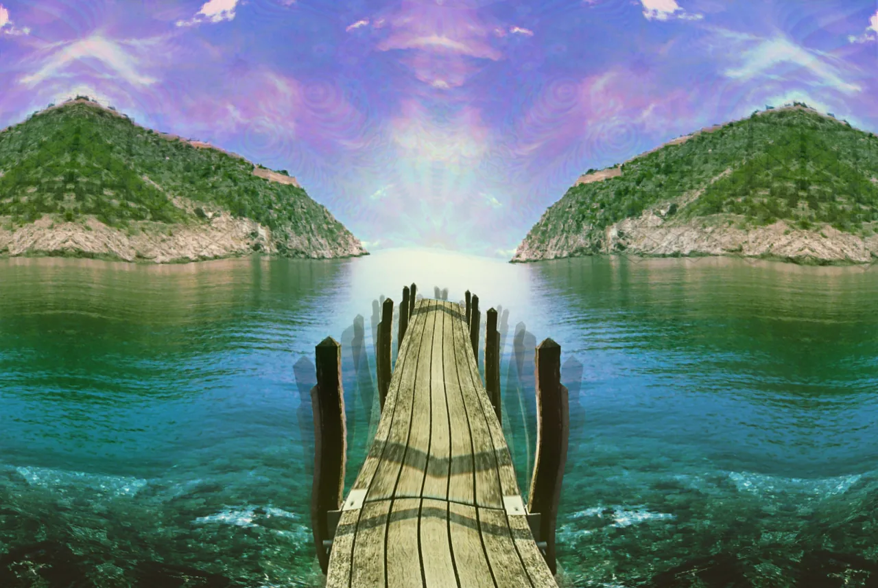 On the Pier (Symmetrical texture rep., Embedded Fractals, Color enhancement, distortion)