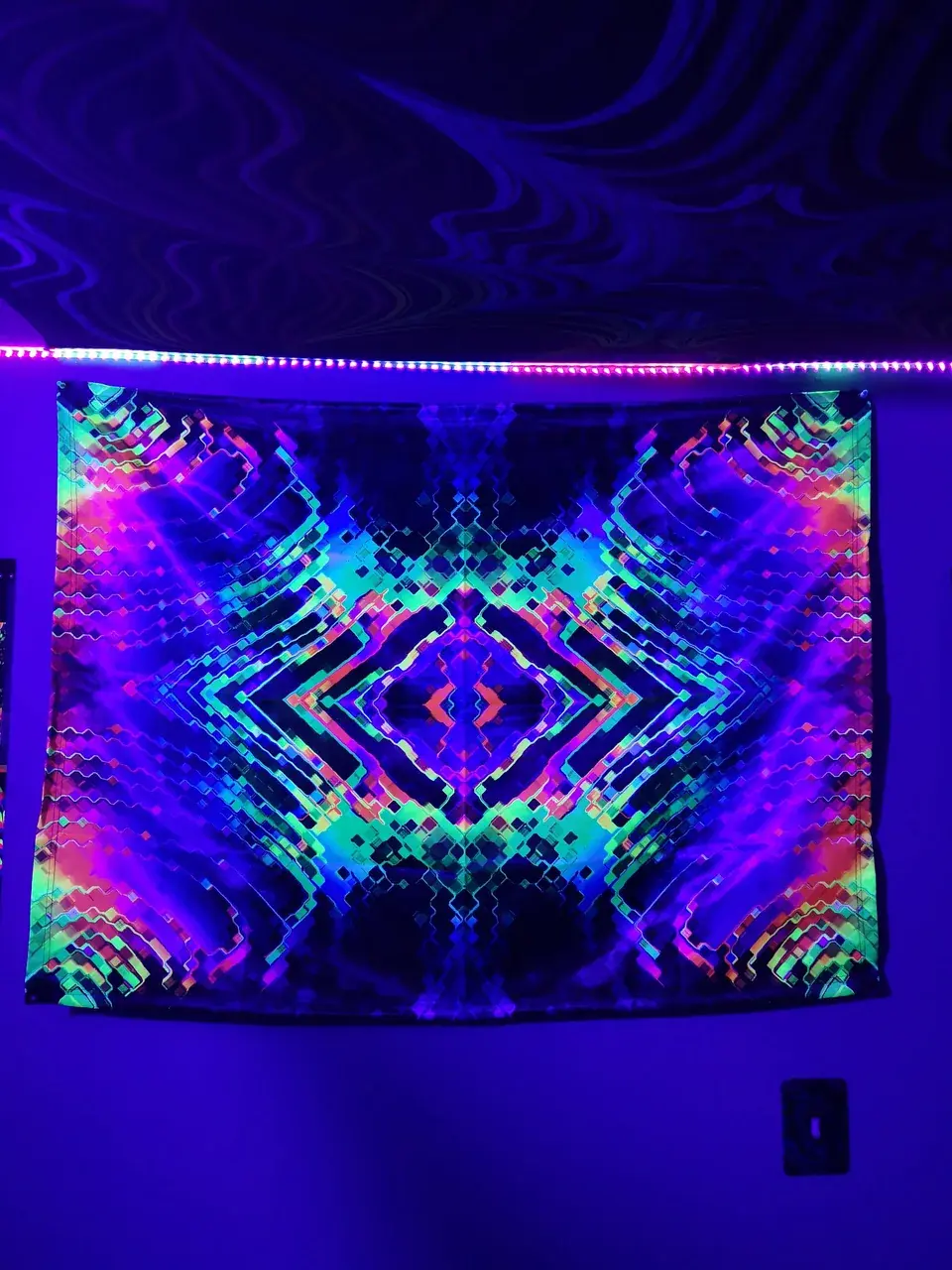 Breaking through replicated on a UV tapestry