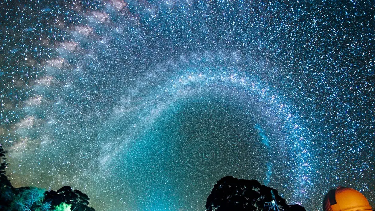 Milky-way long exposure [natural replication]