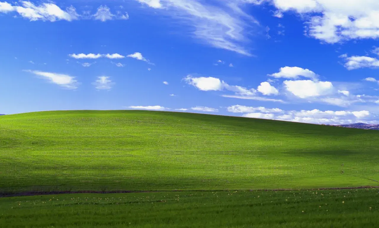 First Replication: Subtle Windows XP. Symmetry, acuity enhancement, and diffraction. All done from scratch in Python!