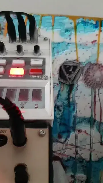 Anyone ever mess with synthesizers while tripping?