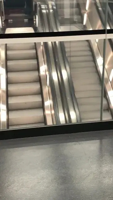 Not sure if this is allowed but this is incredibly similar to lsd visuals off similarly geometric objects