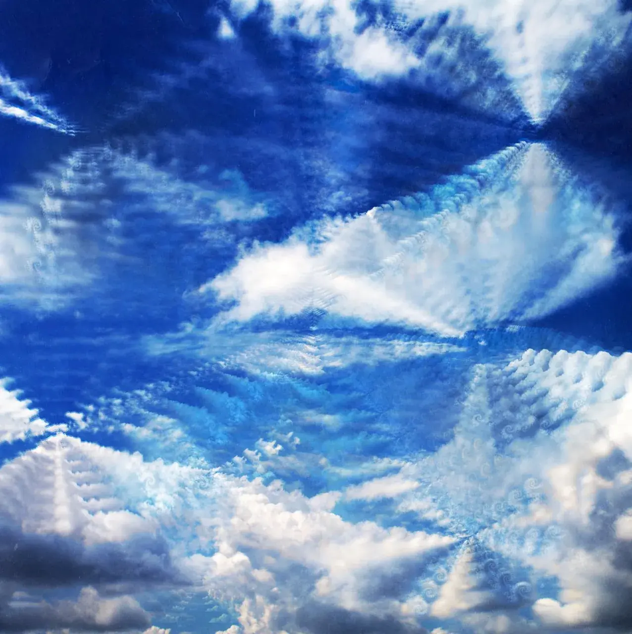 Fractally mirrored Clouds on LSD