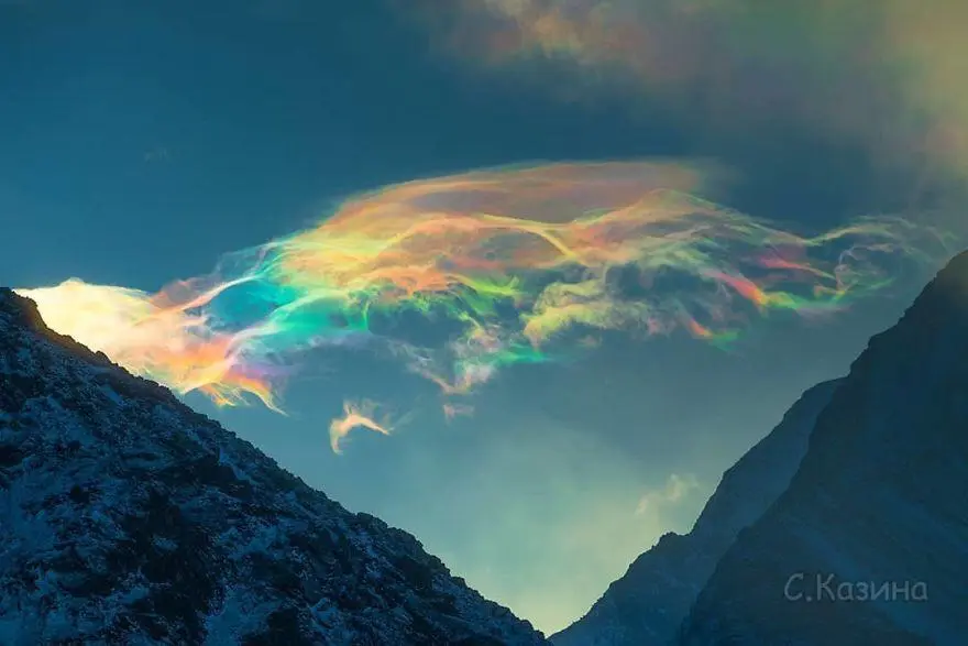At first I thought this was a replication, but apparently it's natural. Wow!