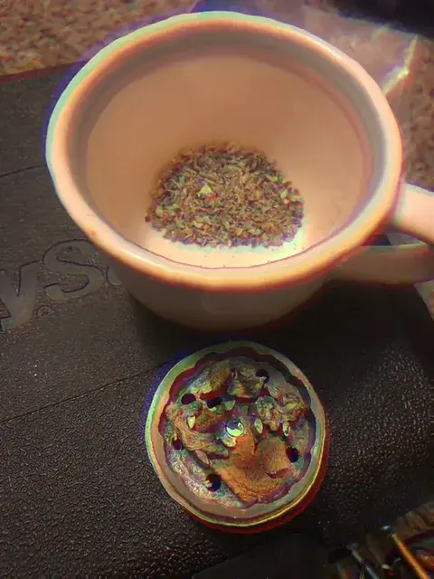 last trip I had was 4 Geltabs (fantastic btw!) this gif/video is more like 2-3 tab replication lil extra chromashift but that’s hella inspired by my last trip! I’m new to this and thought it was good enough to post let me know what I can do different to improve ! Safe travels everyone