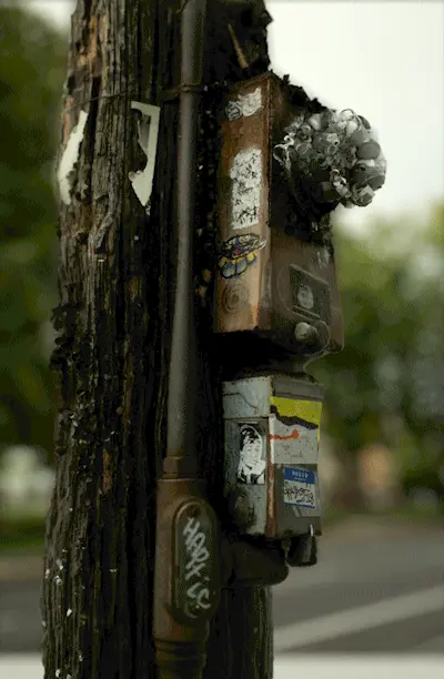 Breathing wooden post