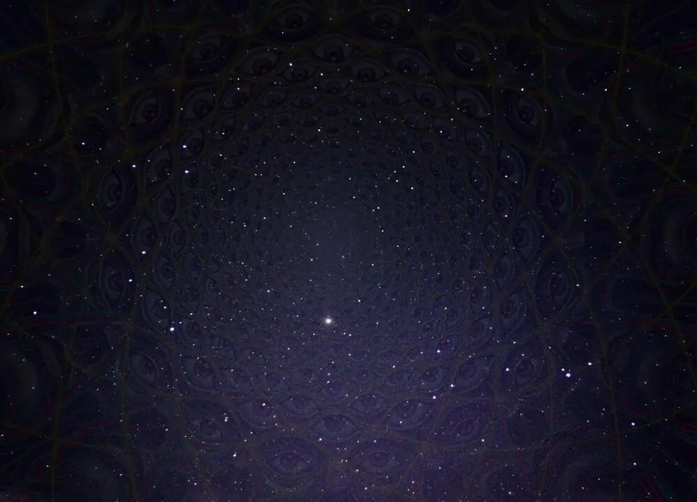 Looking up at the sky on 200ug.