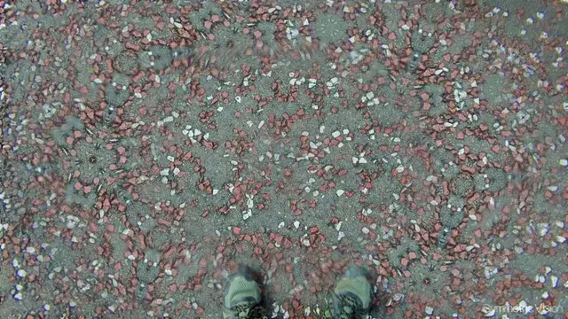 This rocky path is going all symmetrical on me